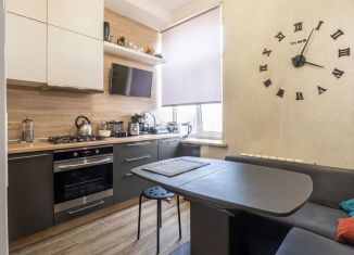 Продаю 2-ком. квартиру, 51 м2, Санкт-Петербург, Ивановская улица, 24, метро Пролетарская