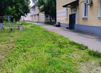 Продажа 2-комнатной квартиры, 37.5 м2, Шебекино, улица Герцена, 6