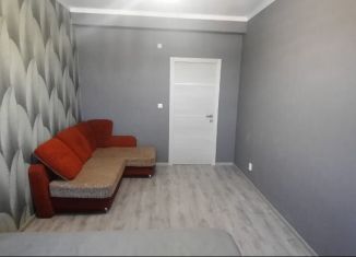 Сдам 2-ком. квартиру, 70 м2, Кингисепп, проспект Карла Маркса, 53