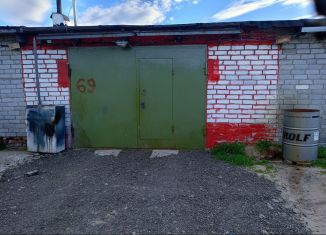 Продается гараж, 30 м2, поселок городского типа Молочный