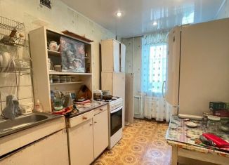 Продаю 3-ком. квартиру, 60 м2, Воткинск, улица Зверева, 3