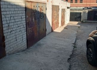 Продается гараж, 30 м2, Киров, улица Защитников Отечества, 90