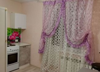 Сдаю в аренду однокомнатную квартиру, 35 м2, Саратов, улица имени Николая Чихарева, 10, ЖК Радуга