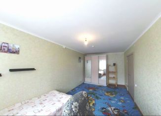 Сдам в аренду 3-комнатную квартиру, 75 м2, Самарская область, улица Дмитрия Донского, 20