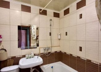 Продажа 1-ком. квартиры, 28 м2, Череповец, улица Монтклер, 14