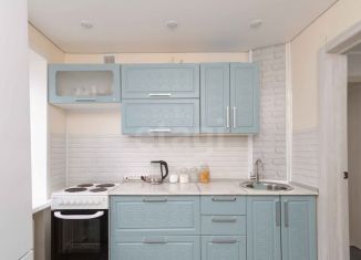 Продаю трехкомнатную квартиру, 61.8 м2, Ишим, улица Республики, 76