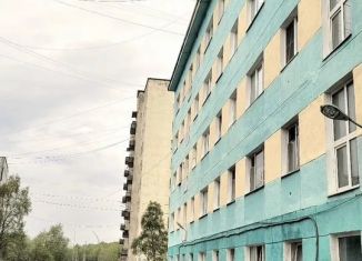 Продаю двухкомнатную квартиру, 43 м2, поселок городского типа Сафоново, улица Преображенского, 1