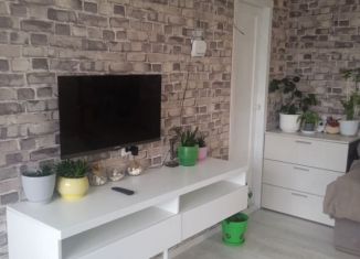 Сдам 2-ком. квартиру, 43 м2, Кондопога, улица Бумажников, 4