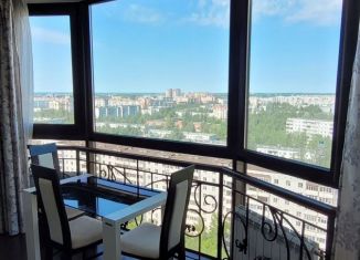 Сдается в аренду квартира студия, 46 м2, Псков, Рижский проспект, 70