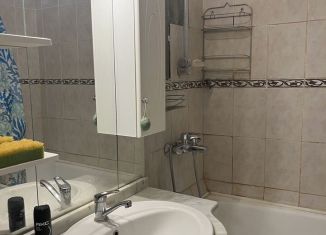 Продам 2-комнатную квартиру, 59 м2, Лобня, улица Чехова, 12