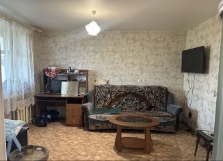 Продаю 1-ком. квартиру, 28 м2, Дзержинск, Студенческая улица, 19