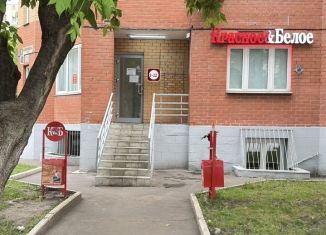 Продаю торговую площадь, 193.4 м2, Люберцы, улица Кирова, 3