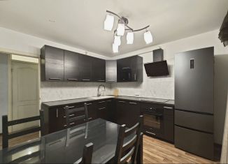 Сдаю 2-ком. квартиру, 58 м2, Краснодар, улица имени Николая Семеновича Котлярова, 15/1, микрорайон Московский