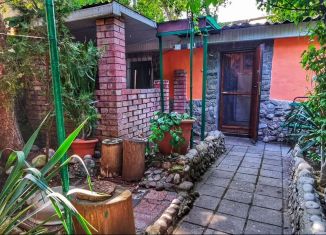 Сдам в аренду дом, 30 м2, Феодосия, Клубный переулок, 2