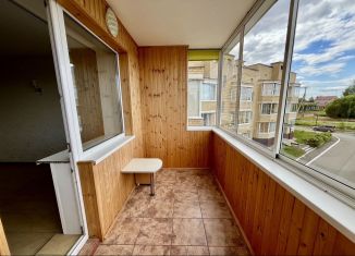 Продаю 2-комнатную квартиру, 64.7 м2, Удмуртия, улица Макаренко, 15