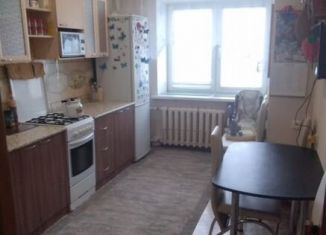 Сдам 2-комнатную квартиру, 62 м2, Елабуга, улица Автомобилистов, 12