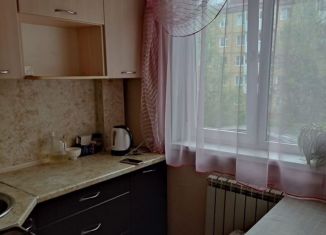 Продам 2-комнатную квартиру, 44 м2, Златоуст, проспект имени Ю.А. Гагарина, 2-я линия, 2