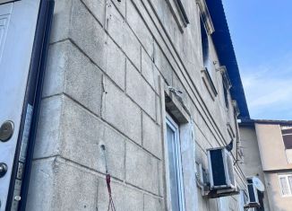 Продажа 2-ком. квартиры, 29 м2, Сочи, улица 20 Горнострелковой дивизии, 1, микрорайон Бытха