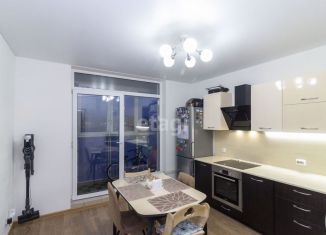 Продается 2-ком. квартира, 56.7 м2, Тюмень, улица Червишевский Тракт, 45к3, ЖК Апрель