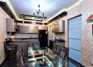 Трехкомнатная квартира на продажу, 95 м2, Краснодар, улица Достоевского, 84/1, микрорайон район 40 лет Победы