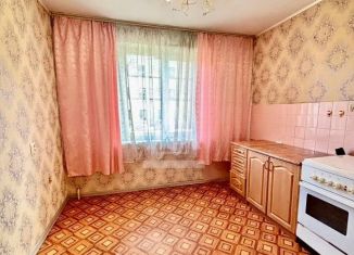 Продается 2-комнатная квартира, 52.1 м2, Челябинск, улица Энгельса, 44