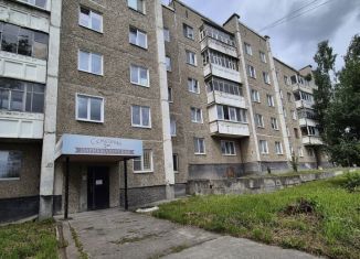 Сдаю в аренду помещение свободного назначения, 31 м2, Ревда, улица Павла Зыкина, 18