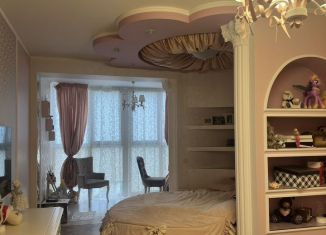 Сдается в аренду 3-ком. квартира, 140 м2, Смоленск, улица Бакунина, 7Б