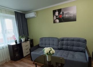 Сдам в аренду однокомнатную квартиру, 38 м2, Курская область, улица Ломакина, 1