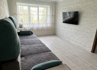 Продажа трехкомнатной квартиры, 62 м2, Азнакаево, улица Ленина, 38