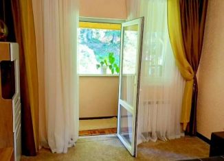 Продам 2-комнатную квартиру, 74 м2, Краснодарский край, улица Механизаторов, 70