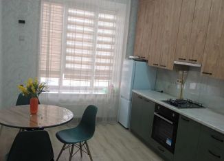 Сдается в аренду 1-комнатная квартира, 36 м2, Аксай, улица Речников, 31к4