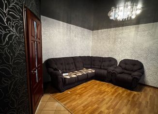 Трехкомнатная квартира на продажу, 65 м2, Заинск, улица Строителей, 11