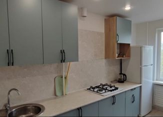 3-комнатная квартира в аренду, 70 м2, Череповец, Набережная улица, 61