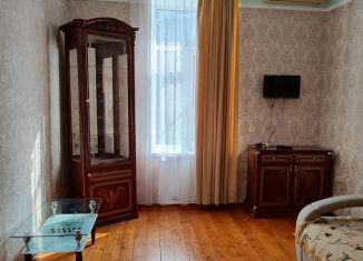 Продам двухкомнатную квартиру, 40 м2, Ялта, улица Ломоносова, 5