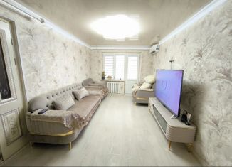 Продаю трехкомнатную квартиру, 57 м2, Грозный, улица Маяковского городок, 64