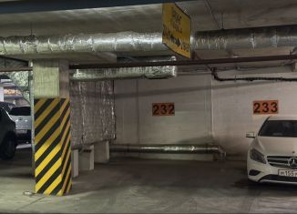 Сдаю в аренду машиноместо, 16 м2, Петрозаводск, улица Чапаева, 44