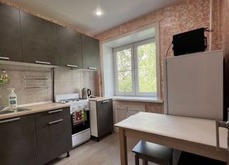 Аренда однокомнатной квартиры, 30 м2, Псков, Бастионная улица, 12