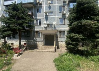 Продаю 4-ком. квартиру, 61.9 м2, посёлок Берёзовый, улица имени Профессора Малигонова, 22