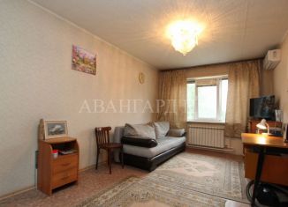 Продажа 1-ком. квартиры, 32 м2, Новосибирск, улица Есенина, 37, метро Золотая Нива