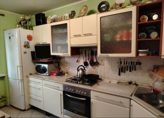 Сдача в аренду 3-комнатной квартиры, 80 м2, Гатчина, улица Радищева, 9