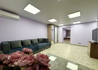 Сдам 1-комнатную квартиру, 55 м2, Хабаровск, улица Ким Ю Чена, 63