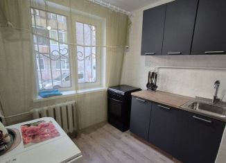 Сдается двухкомнатная квартира, 46 м2, Тихвин