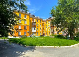 Продажа трехкомнатной квартиры, 71.4 м2, Свердловская область, улица Льва Толстого, 2