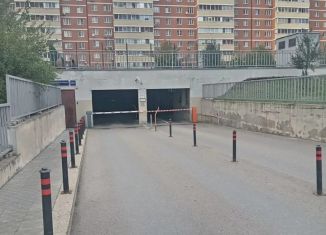Продам машиноместо, 12 м2, Москва, улица Барышевская Роща, 26А