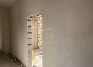 Продаю 1-ком. квартиру, 53 м2, Грозный, улица Маты Кишиевой, 2-й микрорайон