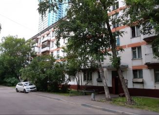Продается 2-ком. квартира, 45 м2, Москва, Новощукинская улица, 2, станция Щукинская