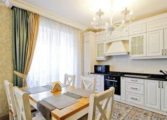 Трехкомнатная квартира на продажу, 120 м2, Калининград, улица Виктора Денисова, 16к2, ЖК Восток