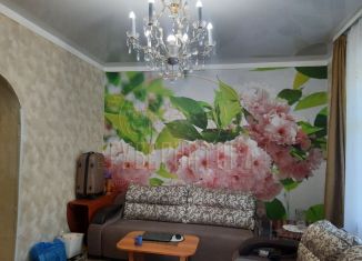 Продажа 3-комнатной квартиры, 64.3 м2, Бежецк, улица Нечаева, 16