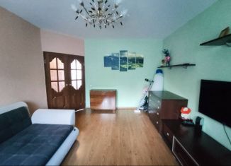 Продаю 3-комнатную квартиру, 64 м2, Новоульяновск, переулок Коммунаров, 8