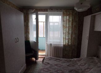 Трехкомнатная квартира на продажу, 53 м2, Новомичуринск, проспект Смирягина, 15